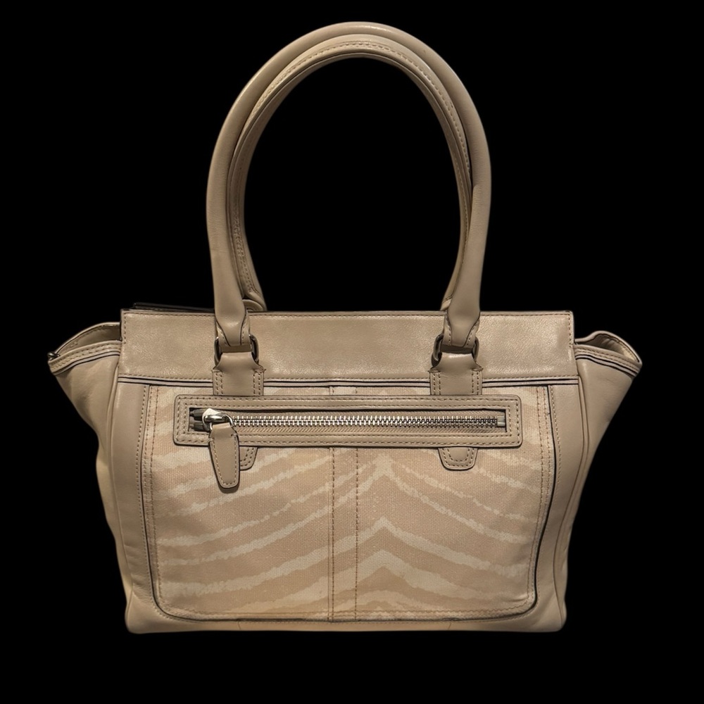 Coach Legacy Candace Carryall W/ Dustbag - Picture 4 of 10